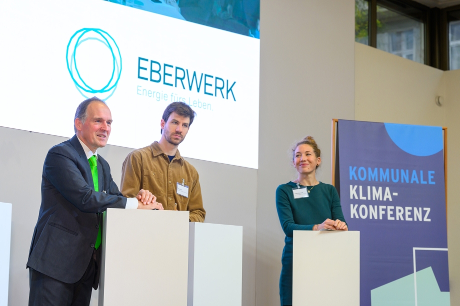     Dr. Markus Henle, EBERwerk GmbH & Co. KG mit Paul Ratz und Ulrike Vorwerk